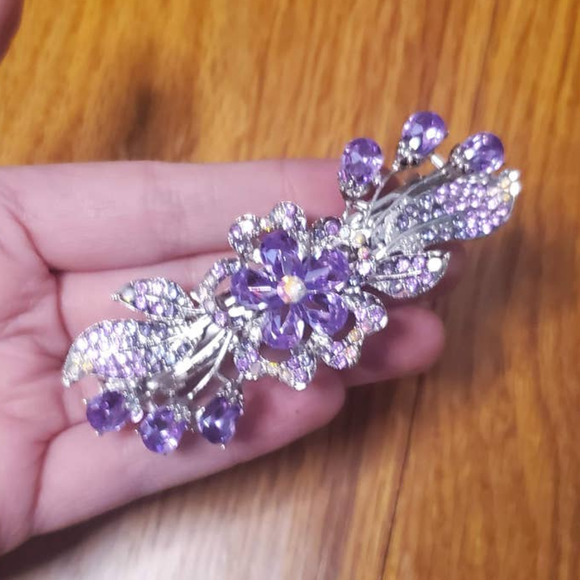Accessories New Beautiful Sparkling Lilac Avant Garde Floral Hair Accessories New Beautiful Sparkling Lilac Avant Garde Floral Hair